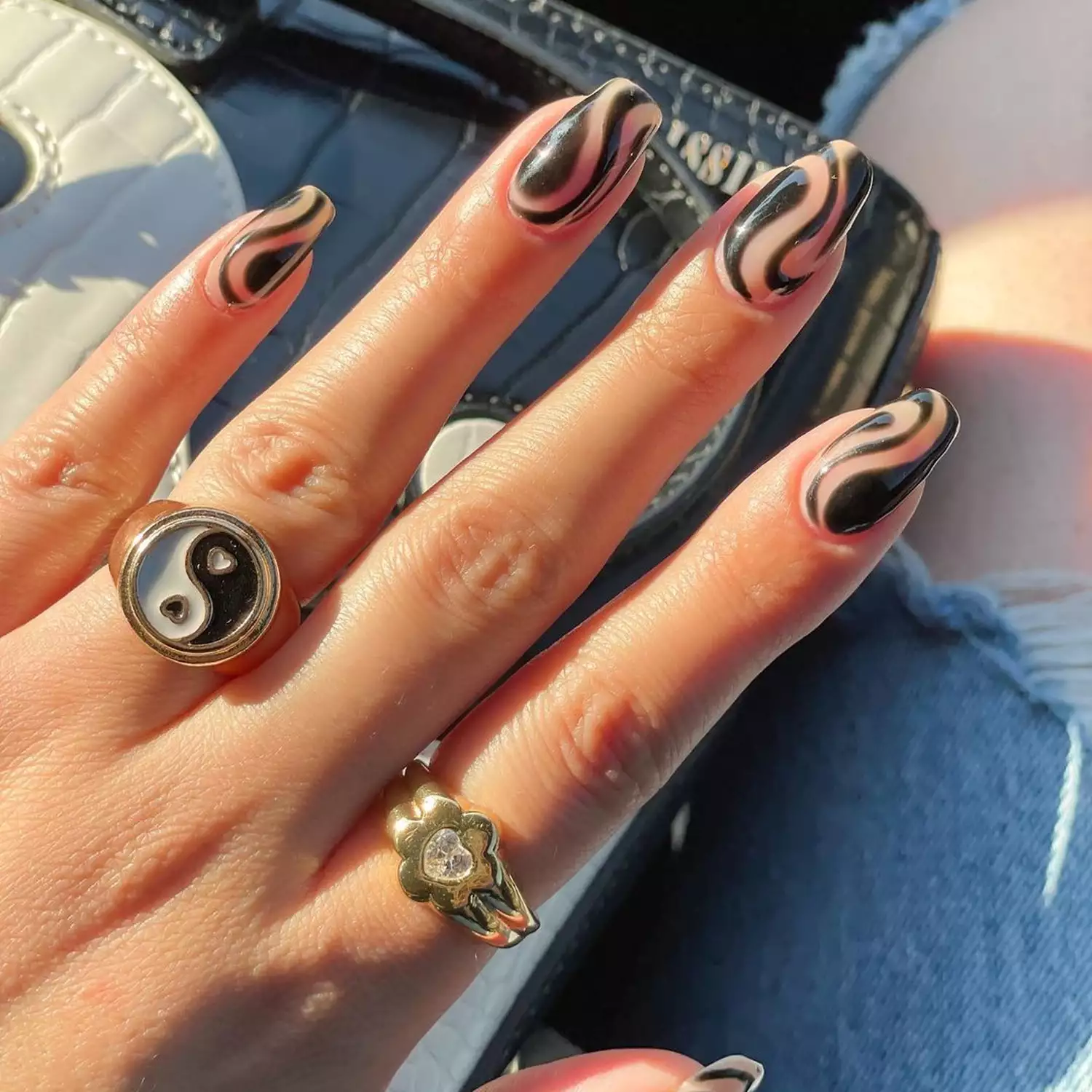 Trendy black manicure for autumn: ideas, news and photos