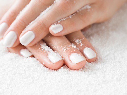 Як доглядати за руками та нігтями взимку - корисні поради