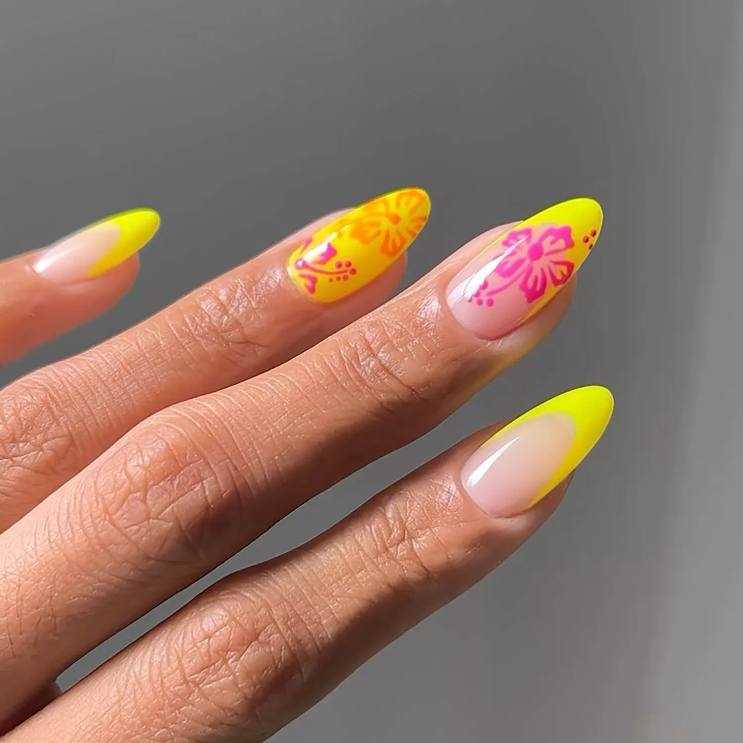 Top 14 Tropical Manicure Trends 2024