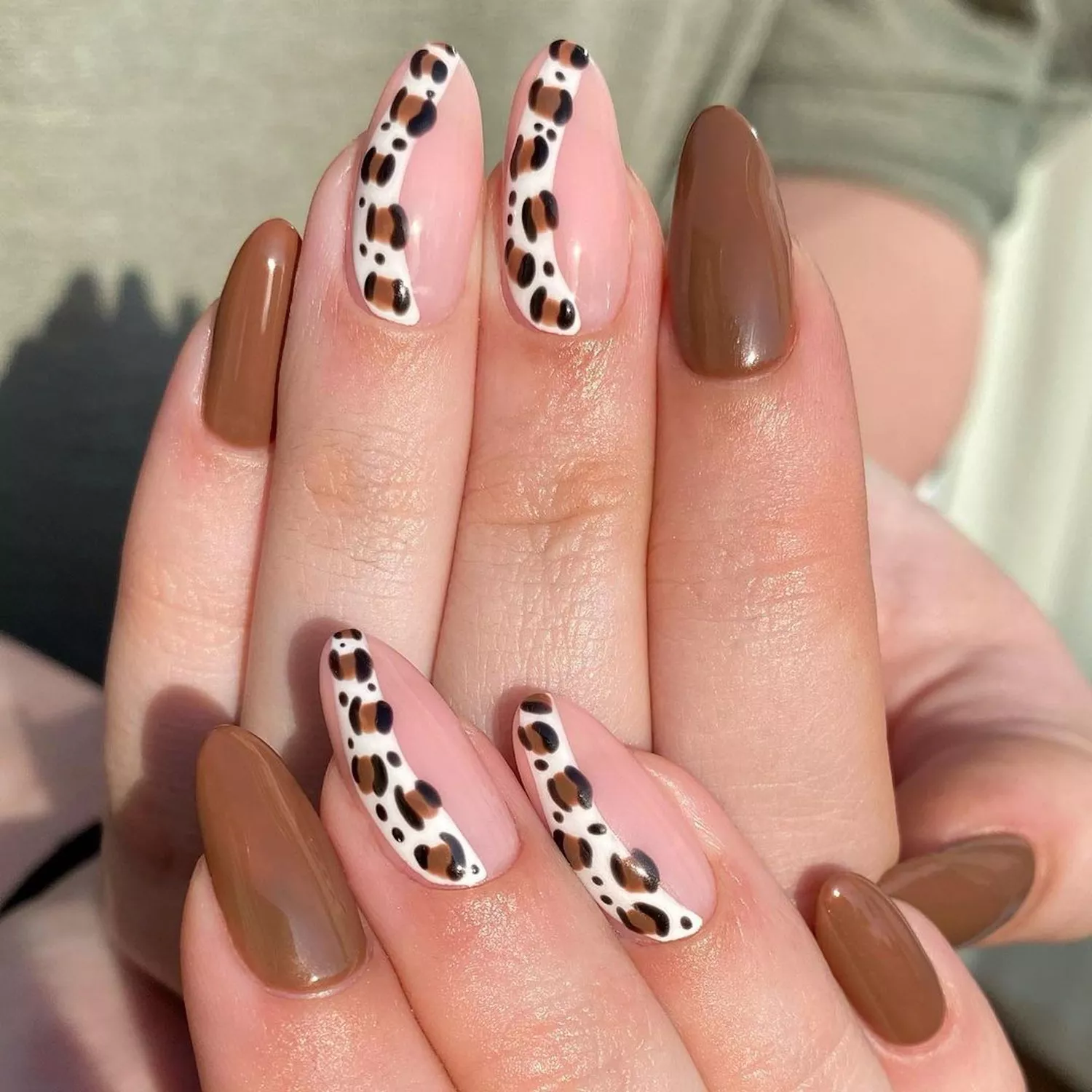 Autumn Manicure in Chocolate Tones 2024: Fashionable Trends of This Season